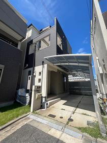 兵庫県神戸市中央区山本通２ 3階建 築11年10ヶ月