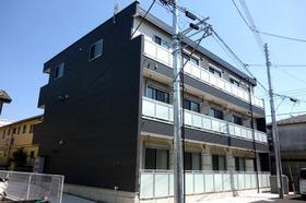 東京都立川市富士見町１ 3階建 築6年2ヶ月