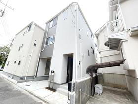 神奈川県横浜市金沢区富岡西２ 3階建 築1年4ヶ月