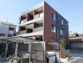 大阪府守口市梶町２ 3階建