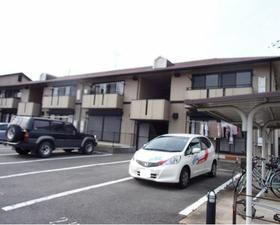 兵庫県姫路市飾東町佐良和 2階建