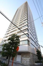 大阪ウエストゲートタワー 27階建