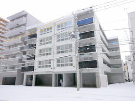 北海道札幌市中央区北六条西２５ 5階建 築6年7ヶ月