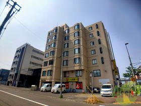 北海道札幌市北区北十八条西５ 7階建