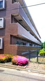 アーベイン成城 3階建
