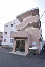 広島県広島市佐伯区隅の浜１ 3階建 築18年2ヶ月