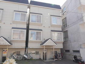 北海道札幌市豊平区平岸五条６ 3階建 築31年3ヶ月