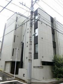 東京都目黒区平町１ 地上4階地下1階建 築6年9ヶ月
