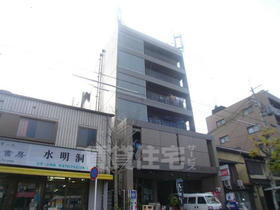 前川田ビル 6階建