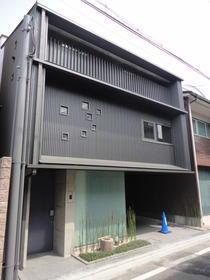 Ｎｉｊｏ　ＮＡＧＡＹＡ 3階建