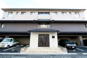 セレーナ白梅町 4階建