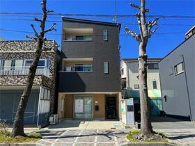 静岡県浜松市中央区海老塚１ 3階建 築2年11ヶ月