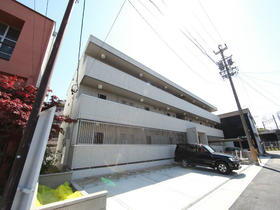 愛知県名古屋市中川区山王４ 3階建 築11年3ヶ月