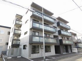 北海道札幌市北区北三十六条西６ 4階建 築7年7ヶ月