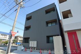 愛知県名古屋市天白区元八事３ 3階建 築4年6ヶ月