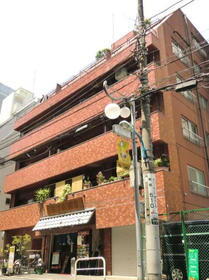 東京都新宿区歌舞伎町２ 6階建 築44年7ヶ月