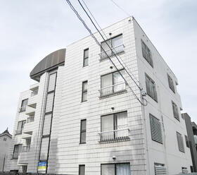 エルナード大泉 4階建