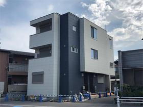 埼玉県さいたま市中央区新中里１ 3階建 築3年10ヶ月