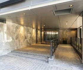 東京都新宿区四谷４ 5階建 築2年10ヶ月