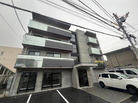 北海道札幌市中央区北十六条西１５ 4階建 