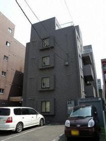 北海道札幌市中央区南六条西８ 5階建 築24年8ヶ月