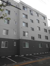 北海道札幌市西区二十四軒三条５ 5階建