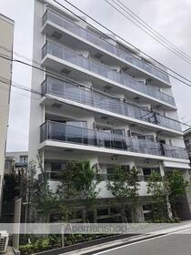 ルミーク本町ウェスト 5階建