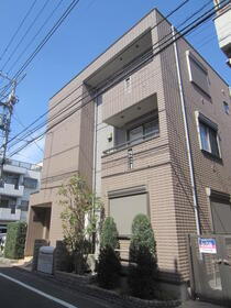 東京都世田谷区羽根木２ 3階建 築16年4ヶ月