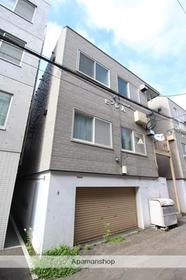 北海道札幌市中央区南六条西１２ 3階建 築37年8ヶ月