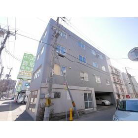 北海道札幌市中央区北六条西２５ 4階建 築38年2ヶ月