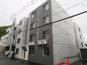 北海道札幌市中央区南七条西２５ 4階建 築6年9ヶ月
