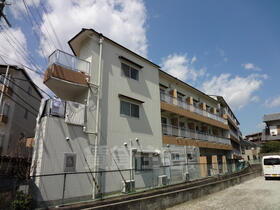 大阪府吹田市山手町３ 築40年10ヶ月 4階建