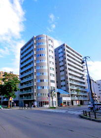 北海道札幌市中央区南四条西８ 12階建 築16年6ヶ月