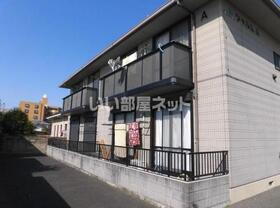 群馬県伊勢崎市中央町 2階建 築27年10ヶ月