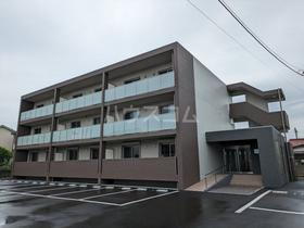 静岡県裾野市茶畑 3階建