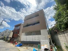 大阪府東大阪市三ノ瀬３ 3階建 