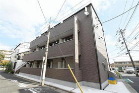 東京都足立区島根４ 3階建 築5年10ヶ月