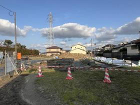 福岡県糟屋郡新宮町湊坂３ 3階建 