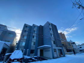 北海道札幌市中央区宮の森一条７ 5階建 築8年3ヶ月