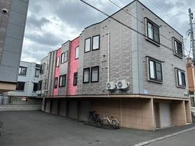 北海道札幌市東区北十八条東１３ 3階建 築20年2ヶ月