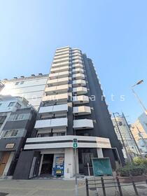 大阪府大阪市西区土佐堀３ 14階建