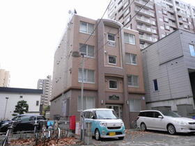 北海道札幌市中央区北三条西１７ 4階建 築18年9ヶ月