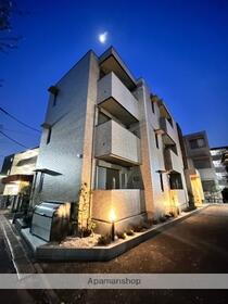 メルヴェーユ 3階建