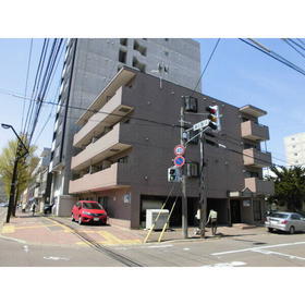北海道札幌市中央区南八条西１４ 4階建 築28年4ヶ月