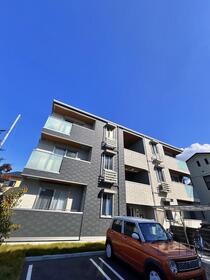 大阪府和泉市府中町３ 3階建 築1年9ヶ月