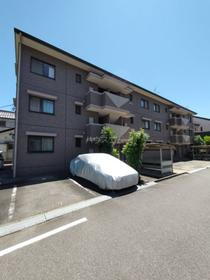 愛知県東海市名和町３ 3階建 築26年6ヶ月