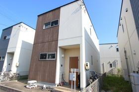 愛知県常滑市港町６ 2階建 築15年4ヶ月