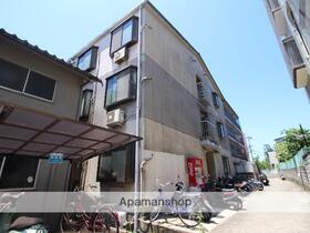 大阪府枚方市星丘１ 3階建