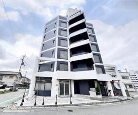 グローバル三田 6階建