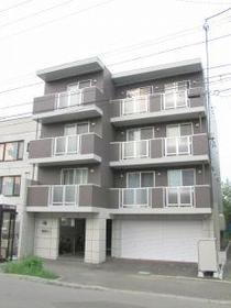 北海道札幌市中央区南四条西２２ 4階建 築10年7ヶ月